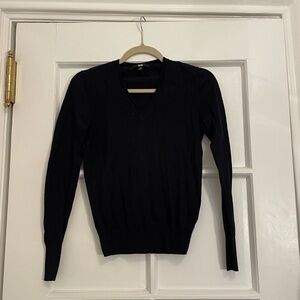Uniqlo navy blue v neck 100% wool sweater